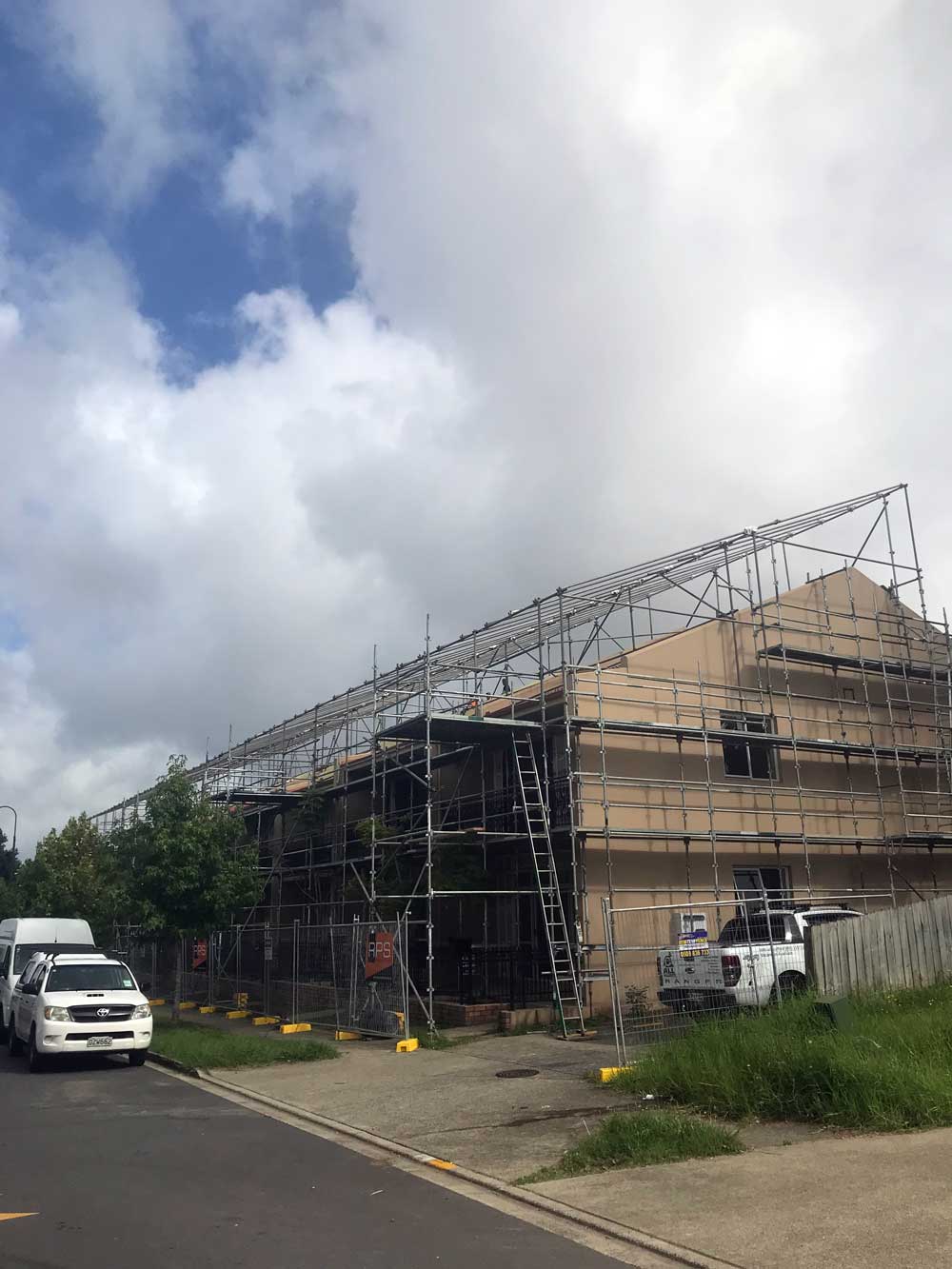 residential scaffolding flat bush